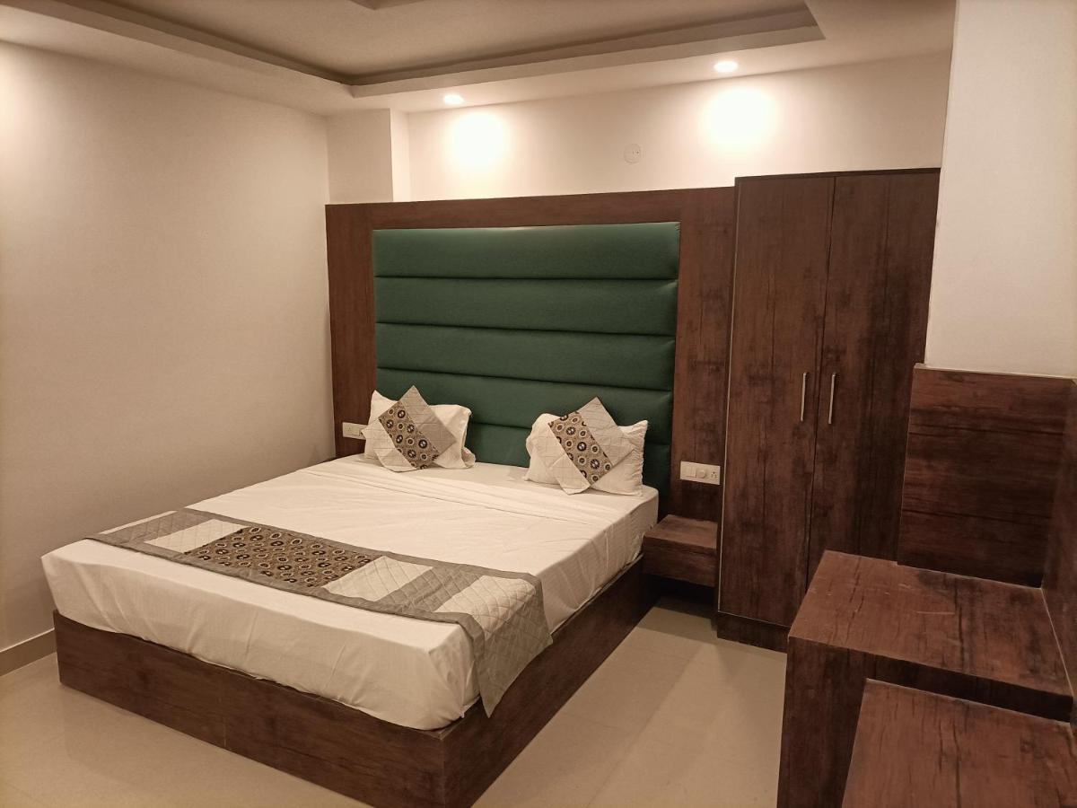 Hotel Tej Plaza ,A Family Hotel Near Igi Airport Delhi 新德里 外观 照片