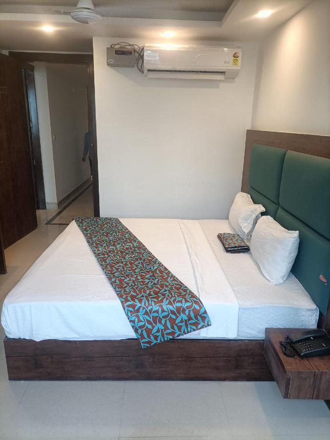 Hotel Tej Plaza ,A Family Hotel Near Igi Airport Delhi 新德里 外观 照片