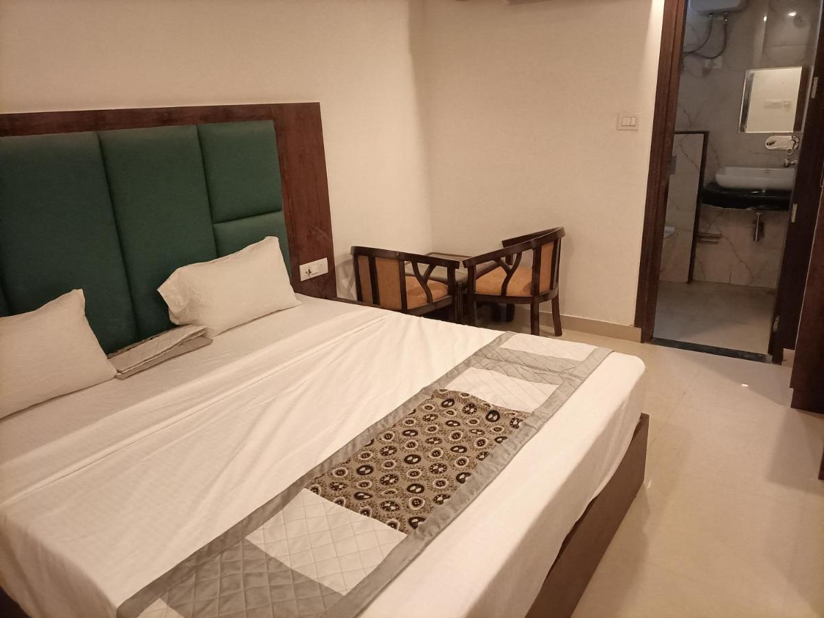 Hotel Tej Plaza ,A Family Hotel Near Igi Airport Delhi 新德里 外观 照片