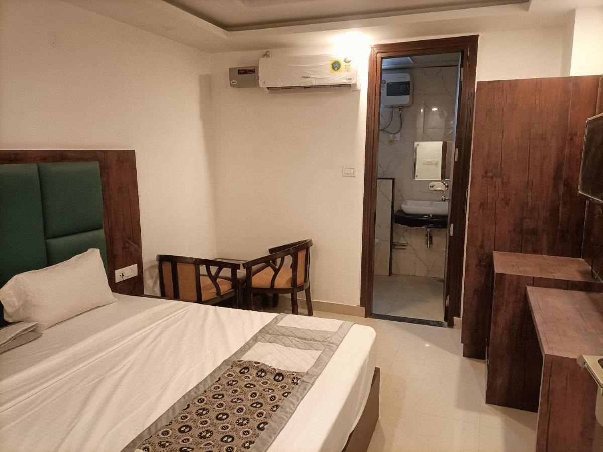 Hotel Tej Plaza ,A Family Hotel Near Igi Airport Delhi 新德里 外观 照片